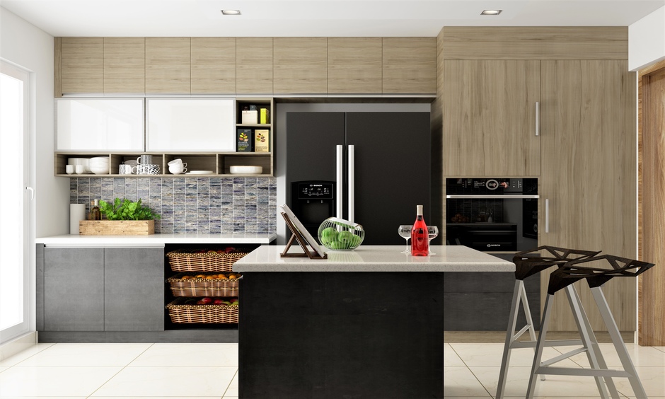 The color combination of a small kitchen with brown upper cabinets and gray lower cabinets creates a dynamic visual effect