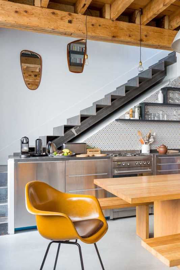 Modern-and-Framhouse-kitchen-ideas-under-the-stairs