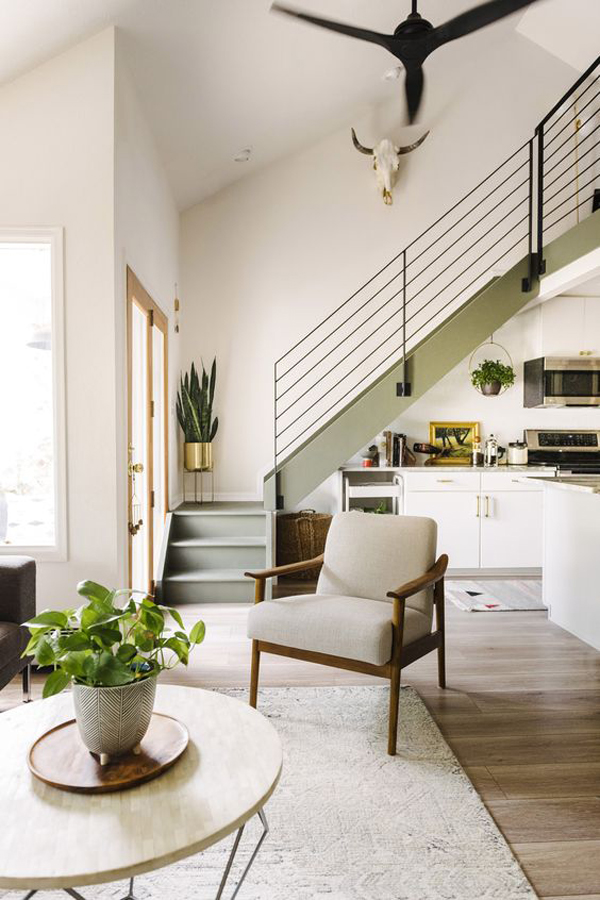 stylish-kitchen-interior-design-under-the-stairs