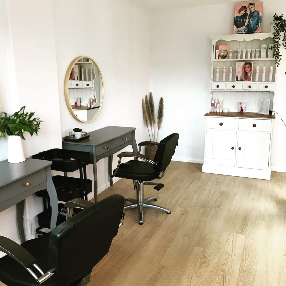 Garage, hairdresser, tables and chairs, mirror, white cupboard 
