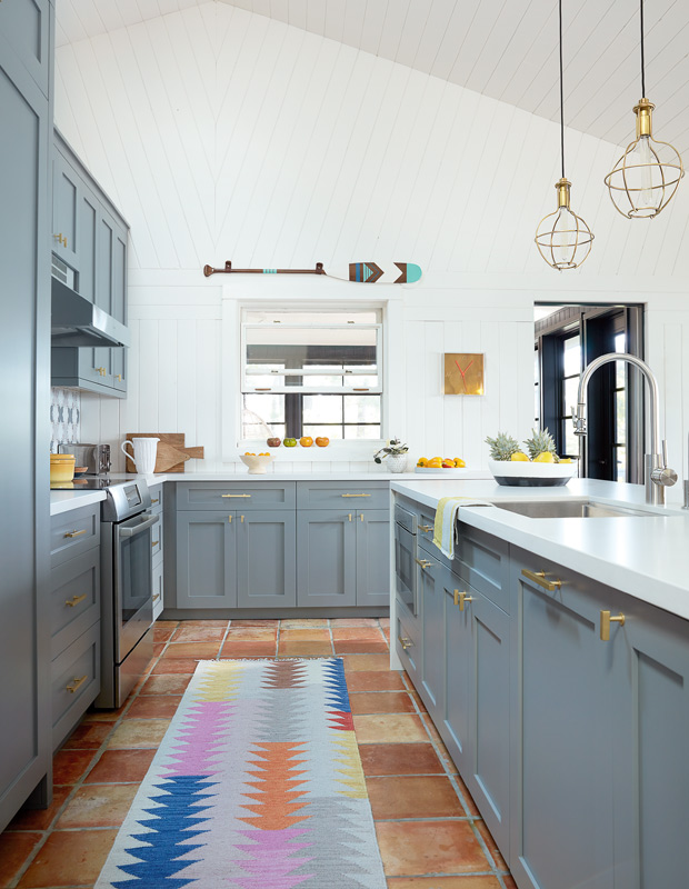 Colorful kitchens, gray cupboards
