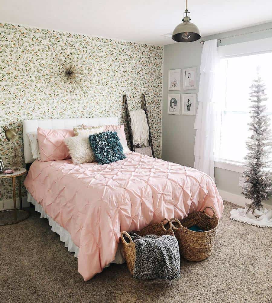 Floral wallpaper bedroom christmas tree pink bedspread 