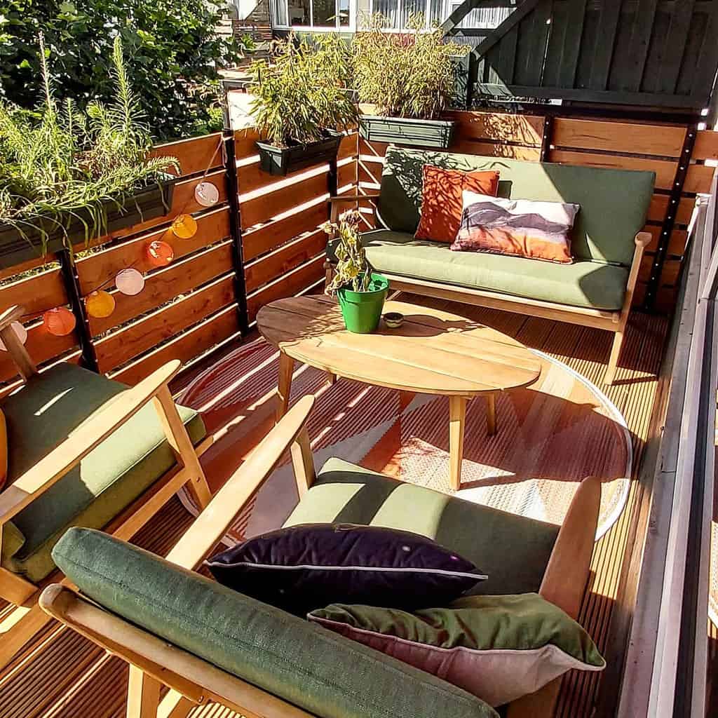 modern patio furniture 