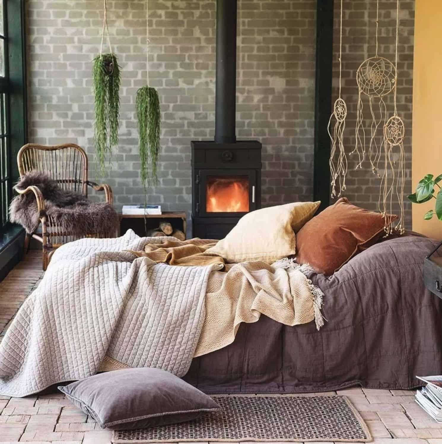 Scandinavian bedroom: Bright, airy spaces with functional and curated furnishings