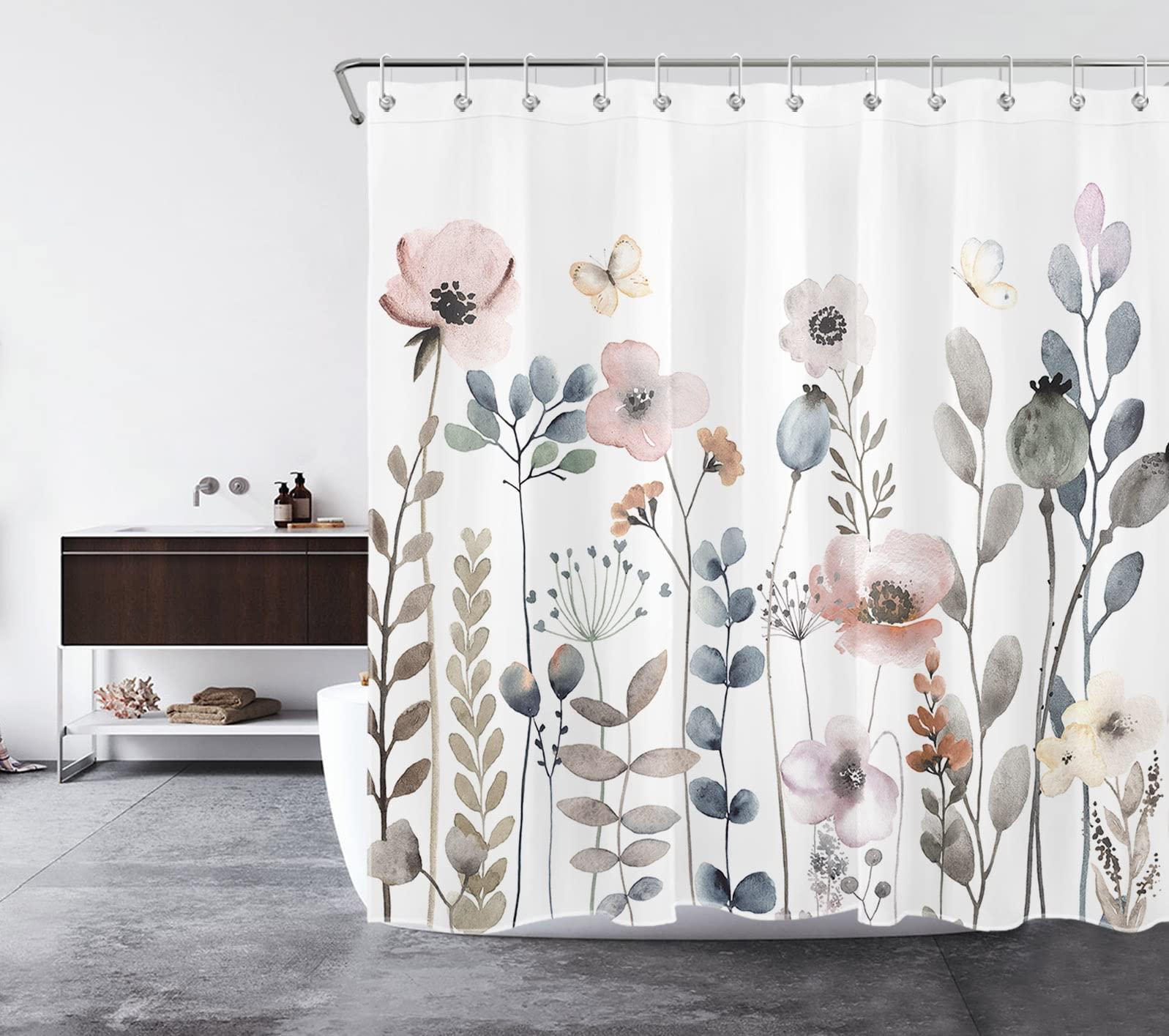 Use patterned textiles for towels and curtains that highlight your Farmhouse Bathroom decor