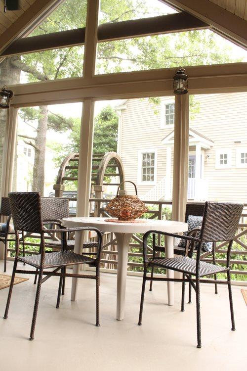 Use a fold-out desk for work ‌in your screened porch