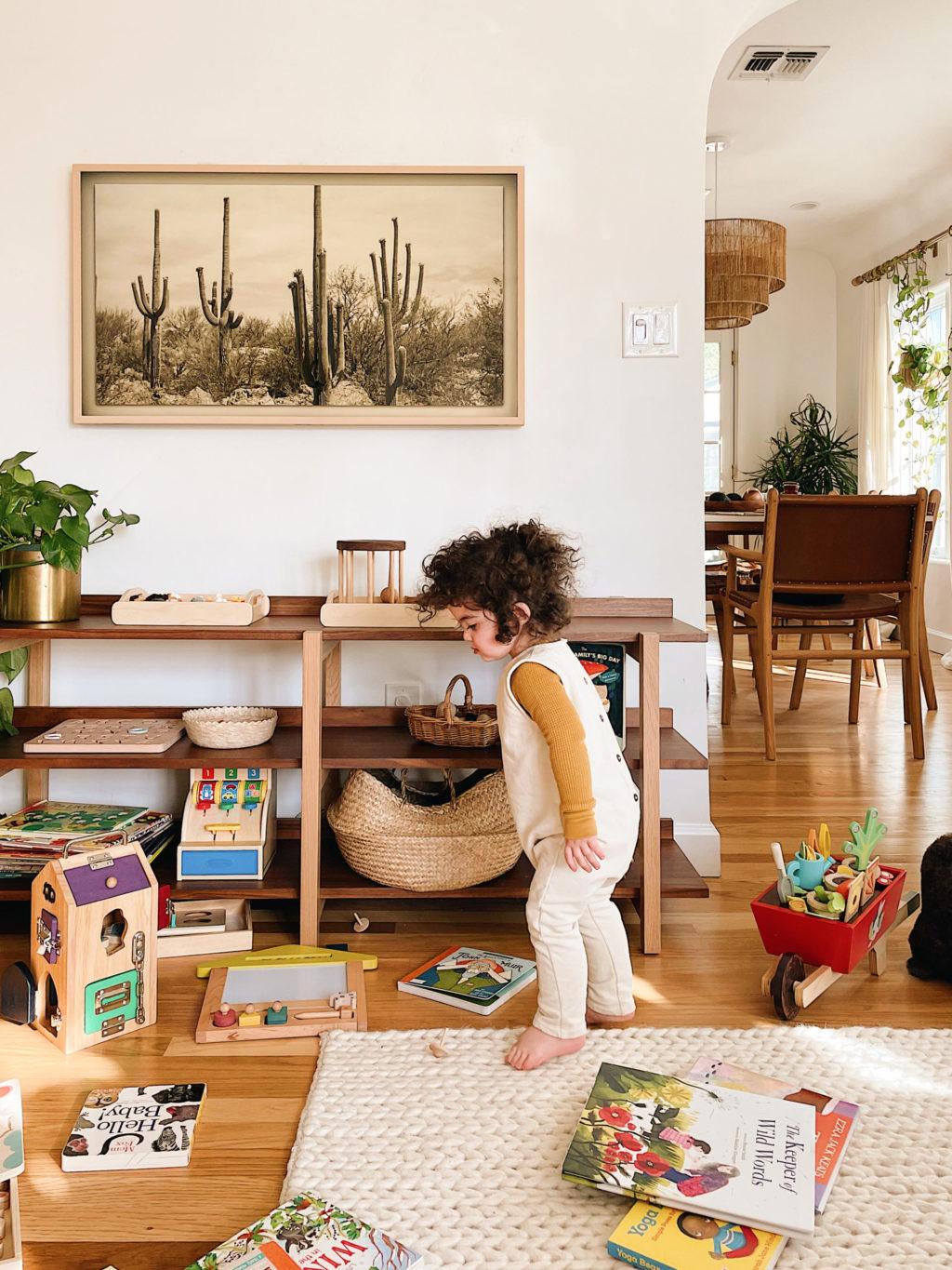 Child-Friendly Living Room: Durable fabrics and playful decor ensure fun and safety