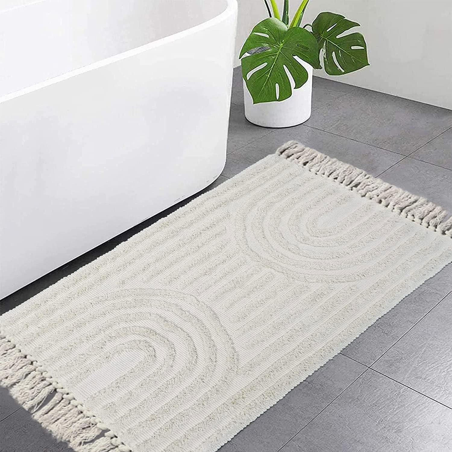 Whimsical bath mats that invite comfort in the boho bathroom