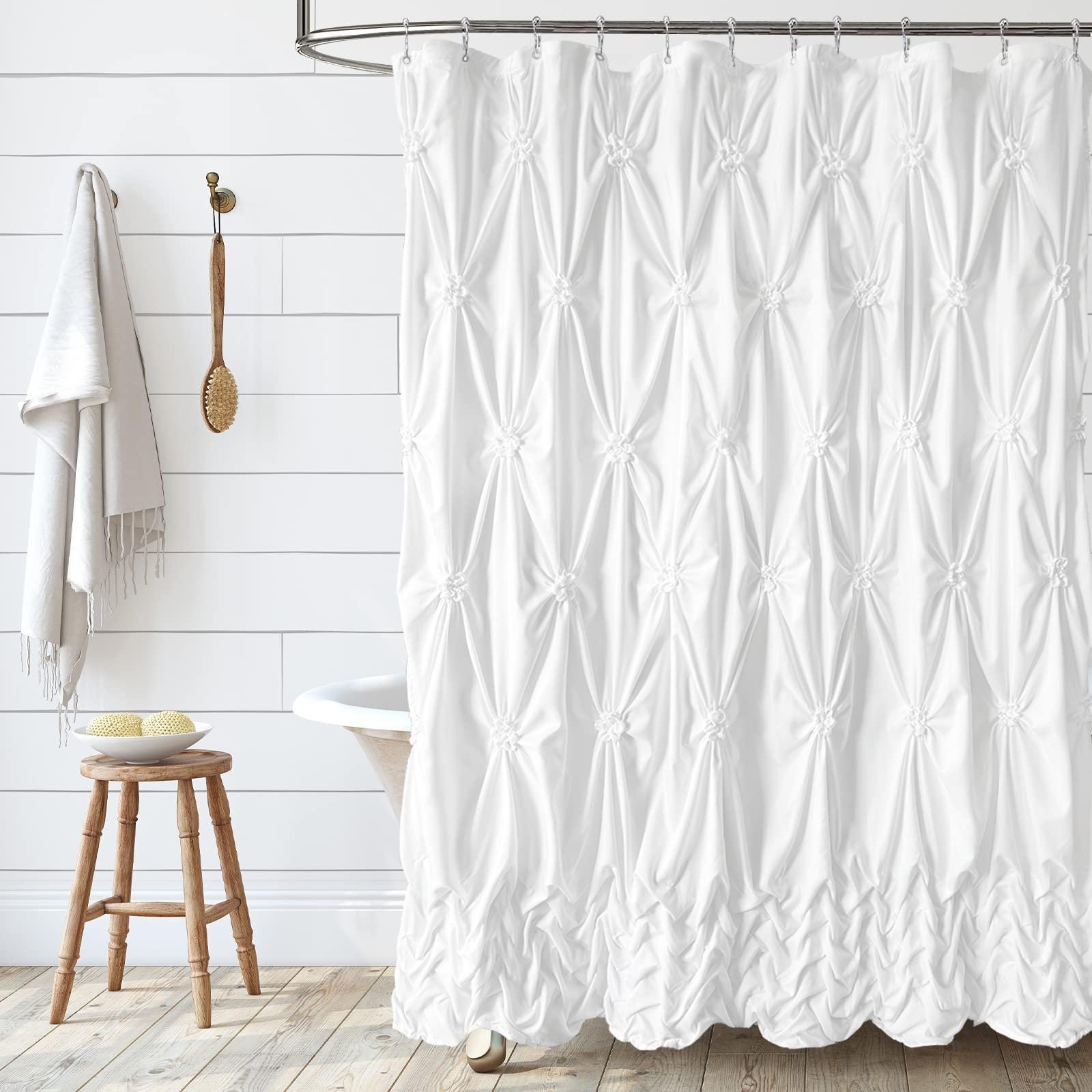 Decorate with farmhouse-style textiles for comfort and warmth in your bathroom