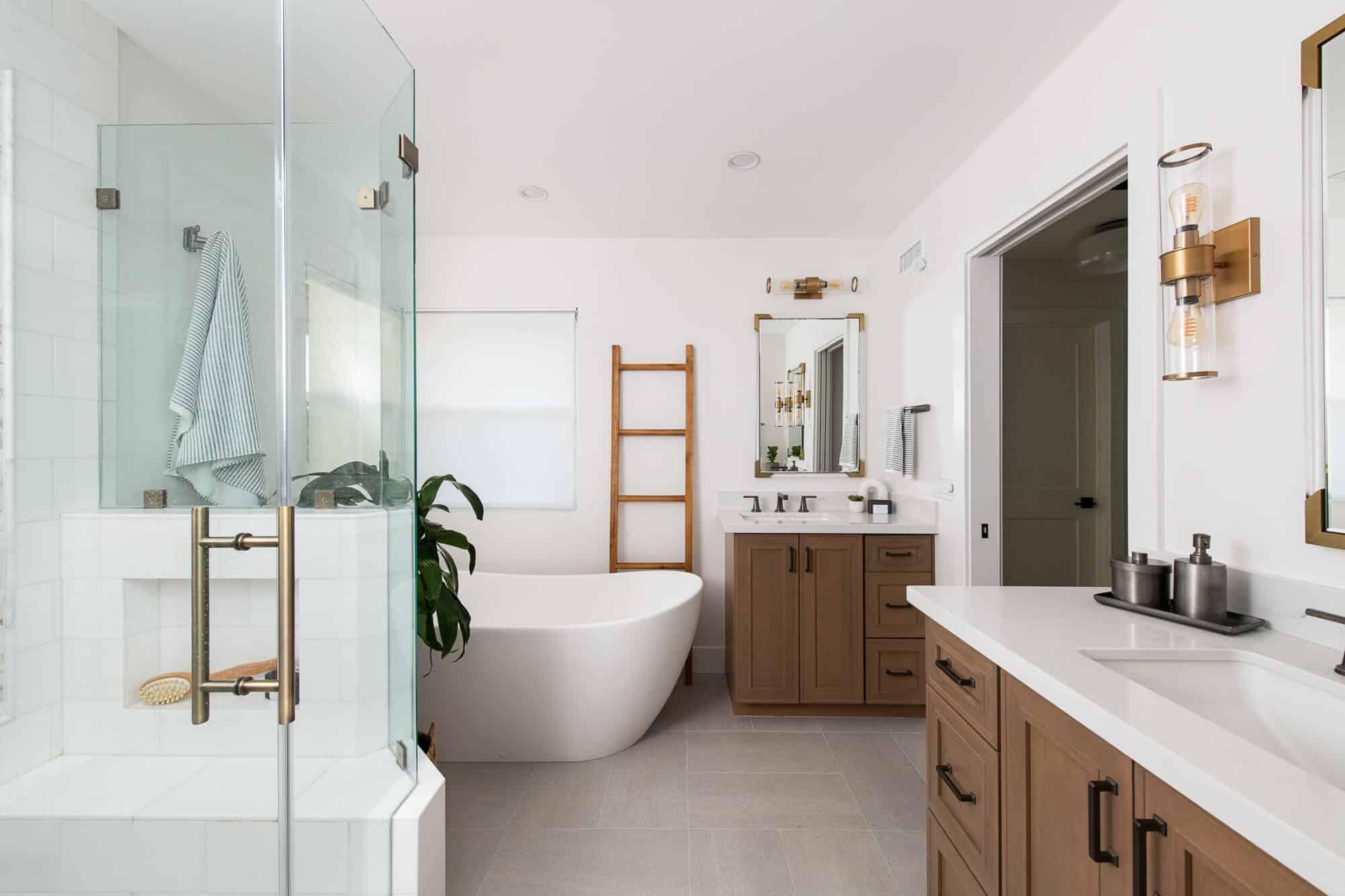 Choose sustainable wood for an eco-friendly wooden bathroom sanctuary