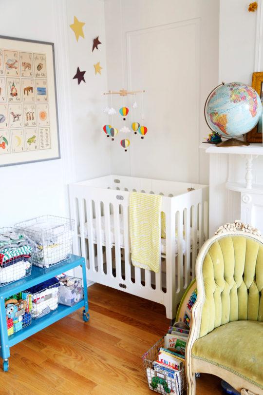 Invest in space-saving⁤ cribs designed for small nursery environments