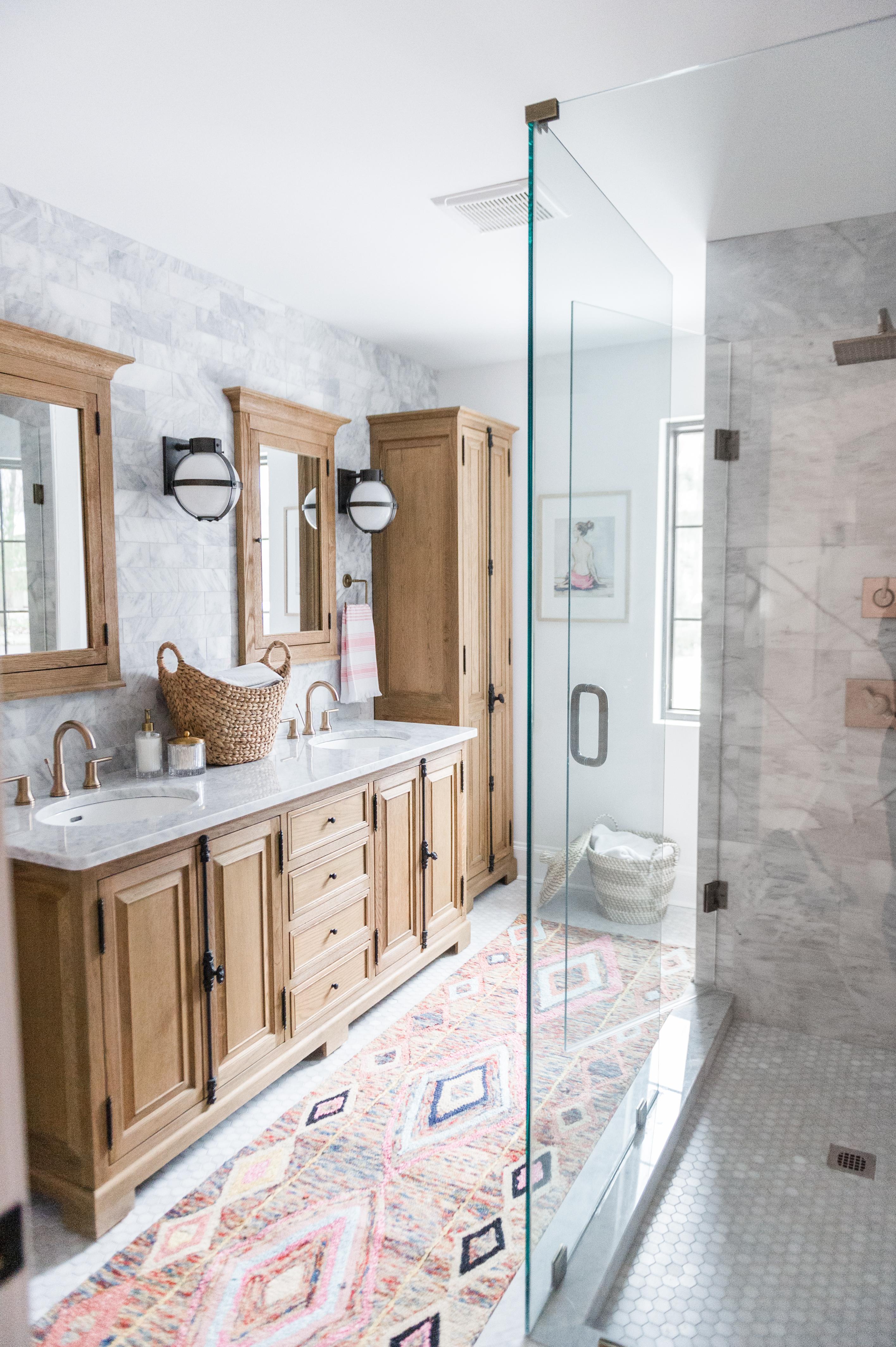 Natural stone countertops for a rustic touch in your boho bathroom