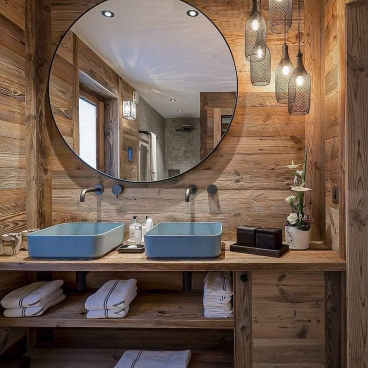 A decorative mirror to enhance the charm of your Chalet Bathroom