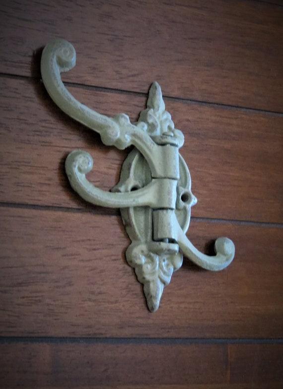 Vintage hooks to hang towels stylishly in your Chalet Bathroom