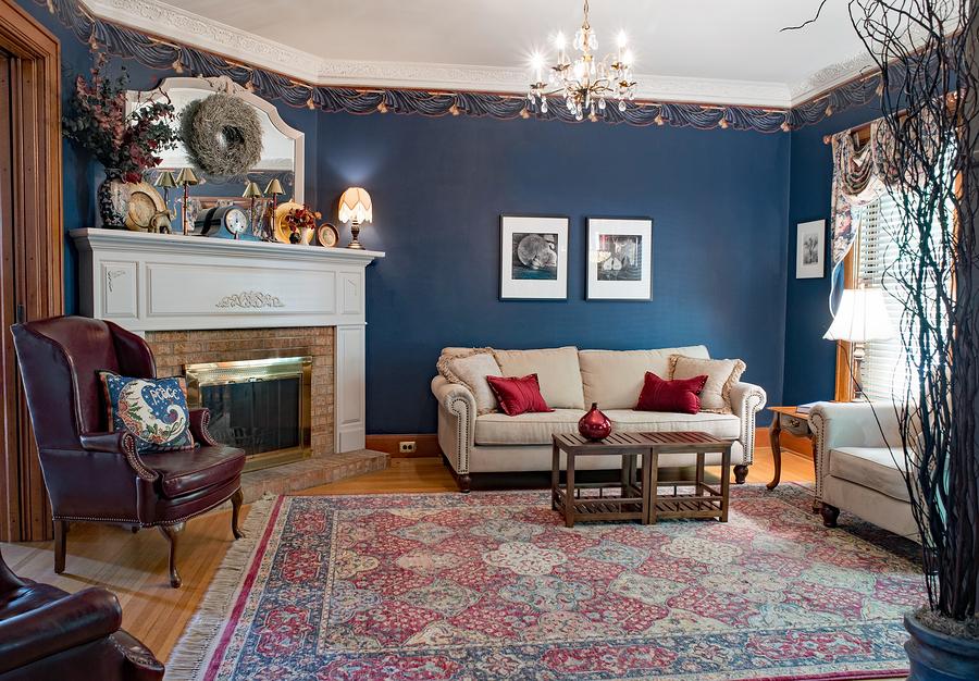 Embrace navy walls for a dramatic⁢ blue living room makeover