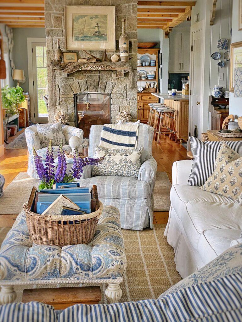 Design a cozy reading nook within your blue living room