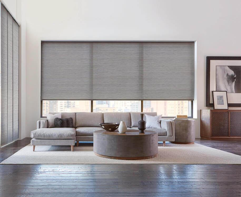 Window treatments can transform⁢ the ambiance of your contemporary living​ room