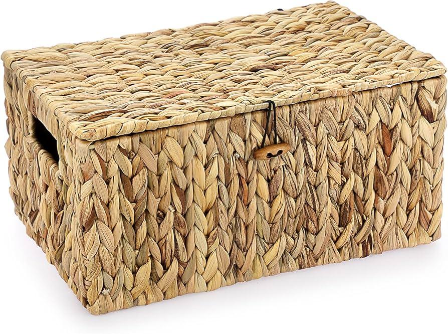Consider woven baskets for stylish storage in your earthy living room
