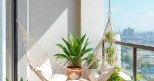 Elevate Your Small Balcony: The Charm of Foldable Hammocks for Cozy Relaxation