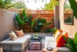 25 Ingenious Fences with Integrated Seating for Style and Functionality