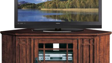 Why We Choose the Leick Mission Oak Corner TV Stand