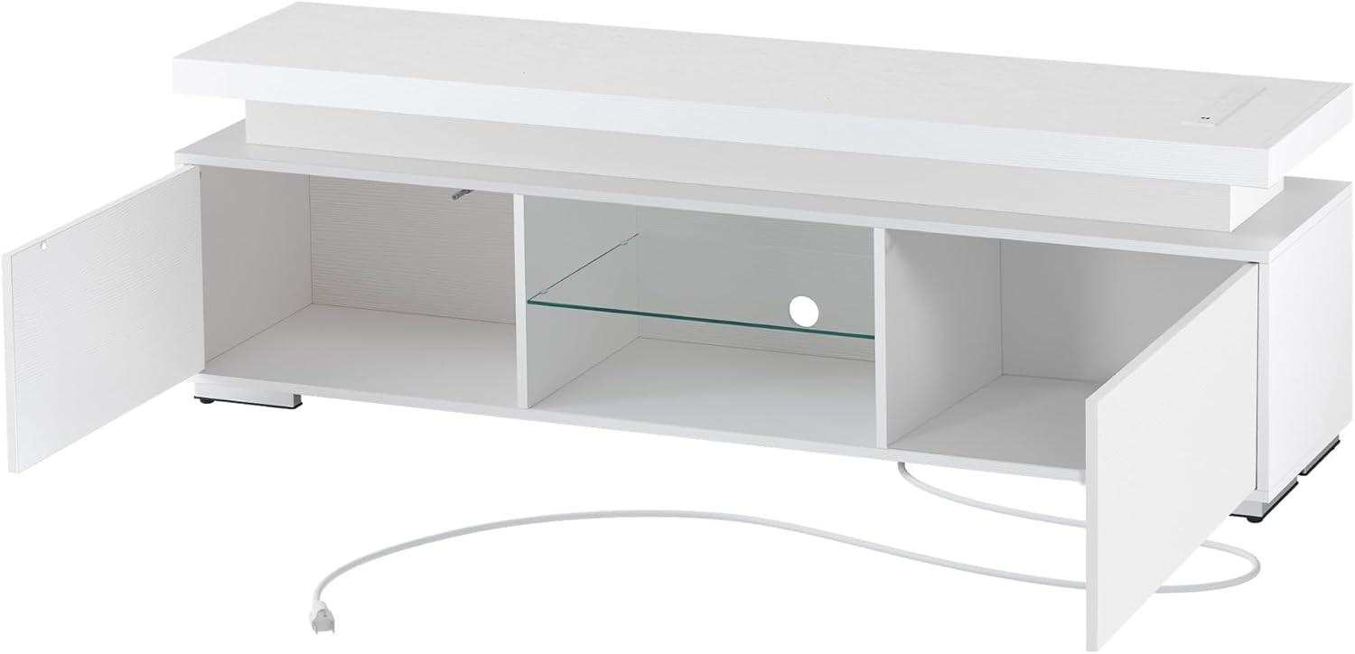 DWVO White TV Stand: how it fits your living room
